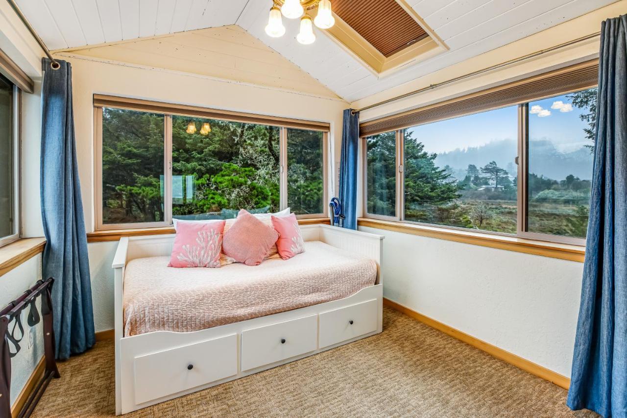 The Sandpiper At Bayocean Cape Meares Exterior photo